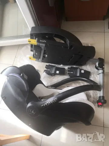 столче за кола за 0-13кг много висок клас защита Maxi-Cosi CabrioFix с база за ISOFIX