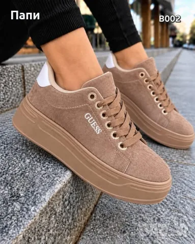 Дамски сникърси Guess в кафяво , снимка 2 - Маратонки - 56634799