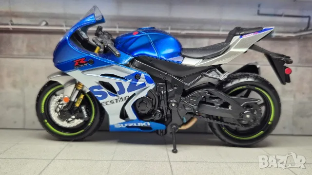 колекционерски мотор maisto, welly, bburago, 1/18  yamaha, kawasaki,  honda Suzuki, ktm, Ducati 