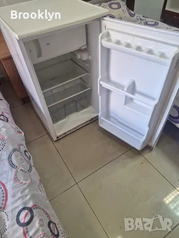 Продава се хладилник Краун, снимка 5 - Хладилници - 56598926