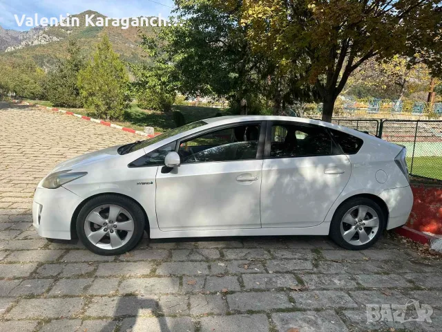 Toyota Prius Hybrid , снимка 9 - Автомобили и джипове - 56583428