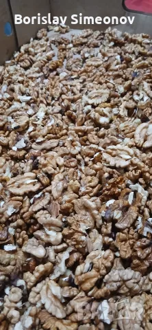 Продавам орехи  хубава ядка