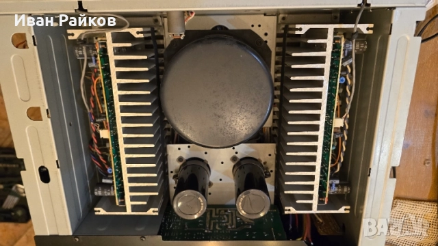 Продавам топ модел усилвател SANSUI AU-X911DG, снимка 1 - Ресийвъри, усилватели, смесителни пултове - 52266822
