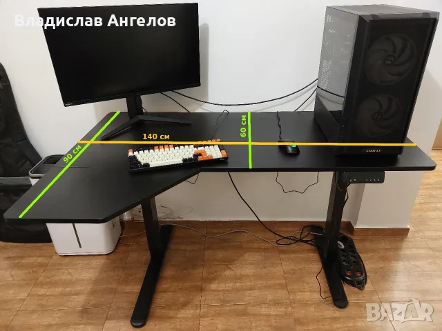 Гейминг бюро Huzaro Hero 9.0, снимка 2 - Бюра - 56617437