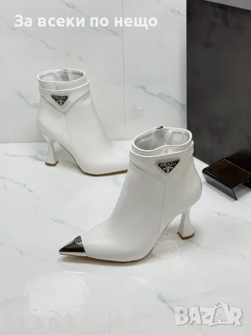 Prada Дамски Боти С Метален Връх И Триъгълно Лого - 2 Цвята Код SEM-1094