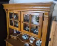 Дъбов кухненски бюфет с витрина, снимка 3