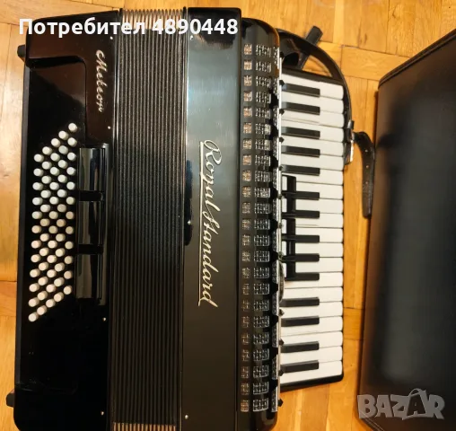 Акордеон Royal Standard Meteor 60 баса с куфар, снимка 6 - Акордеони - 56626938