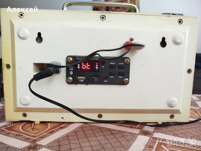 Радио блютуз в ретро стил, снимка 3 - Радиокасетофони, транзистори - 56698014