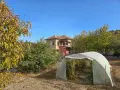 Къща с голям двор, снимка 1