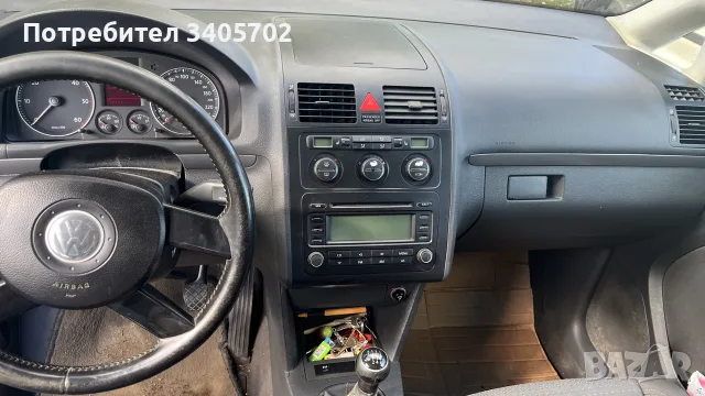 VW Touran 1.9 TDİ, снимка 9 - Автомобили и джипове - 56634906