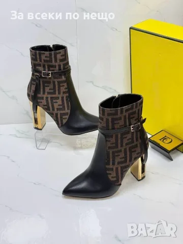 Fendi Дамски Боти С FF Монограм Принт И Златист Стабилен Ток Код SEM-1095