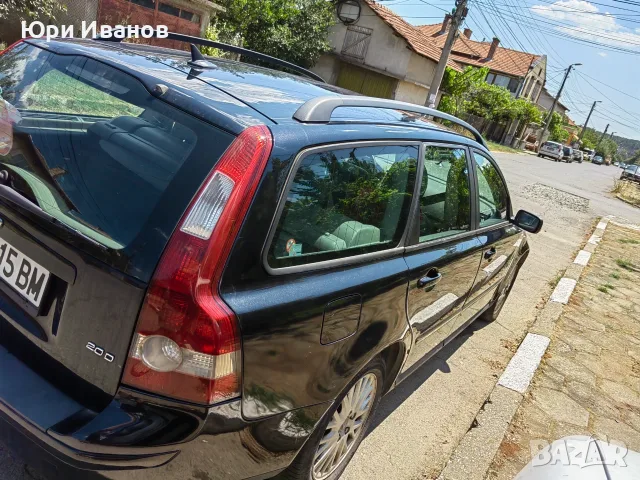 лек автомобил Волво В50, снимка 6 - Автомобили и джипове - 56599897