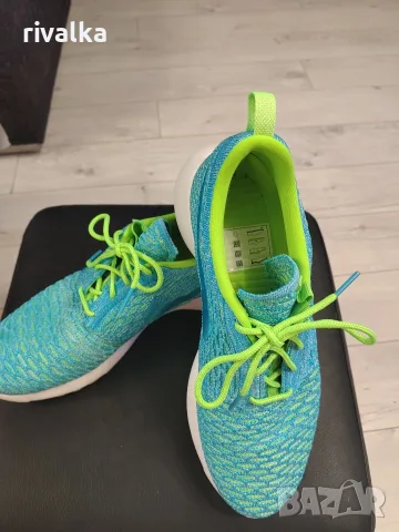 Nike Wmns Roshe One Flyknit, снимка 2 - Маратонки - 56600566