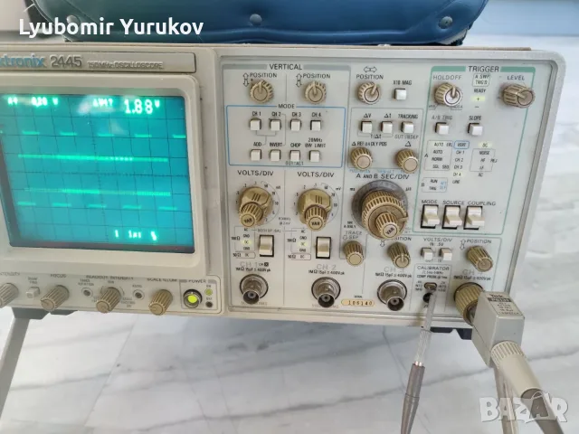 Осцилоскоп Tektronix 2445 150Mhz, снимка 5 - Друга електроника - 56635995