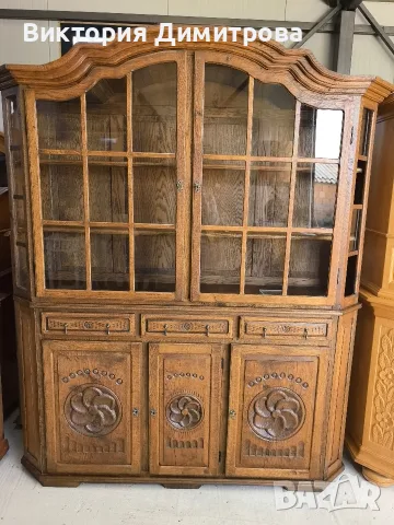Витрина МАСИВ дърворезба, снимка 15 - Секции и витрини - 56586284