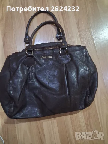 Дамска чанта на miu miu 