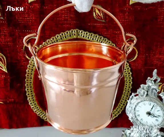 Медна поставка за бутилка,чиста червена мед. 