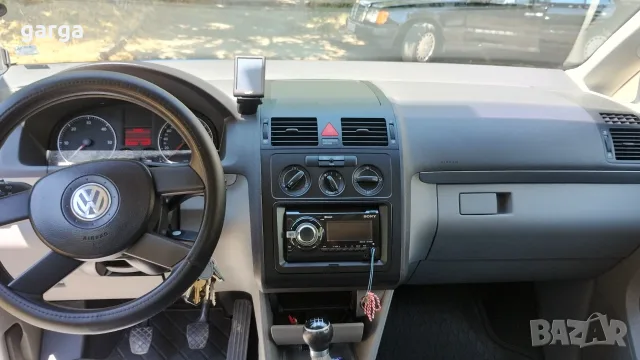 VW Touran 1.9 105 7места, снимка 9 - Автомобили и джипове - 56651959