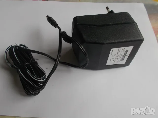 Адаптори 220V-9V-900mA, снимка 2 - Кабели и адаптери - 56552570