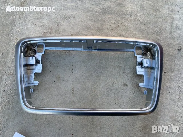 Декоративна рамка за навигация, мултимедия от Mercedes GLA X156 1766890018, 2016 г.