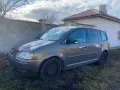 Volksvagen Touran za casti dva broya, снимка 4