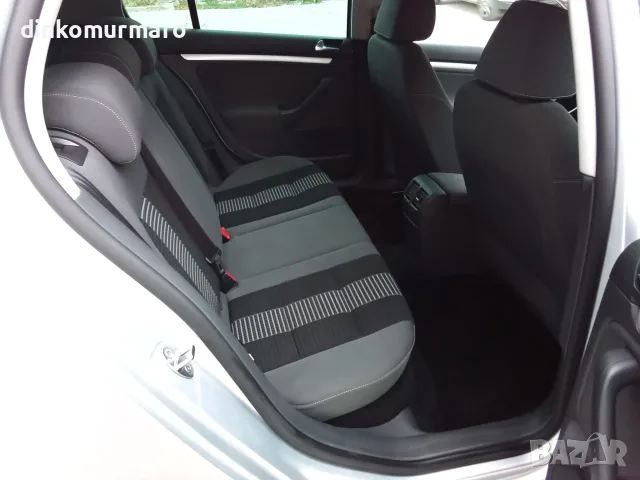 VW Golf 1.6i-102kc., снимка 13 - Автомобили и джипове - 56683464