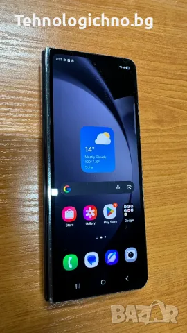 Продавам Samsung Z Flip 5