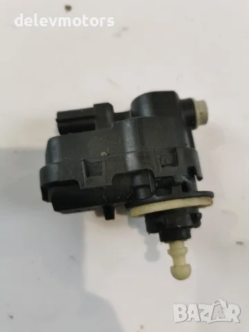 Електрическо моторче за регулиране на фара, задно към корпуса на фара Renault OEM 260567357R