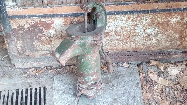 Ръчна Водна Помпа, снимка 2 - Напояване - 53824061