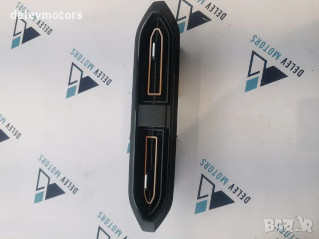 6876011848R Централни въздуховоди на таблото, комплект Два централни въздуховода; черен корпус с