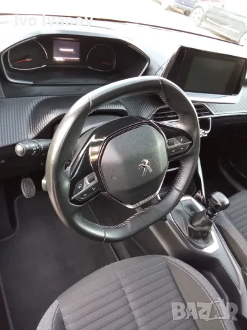 Пежо 208 1.5 HDI , снимка 10 - Автомобили и джипове - 56552993