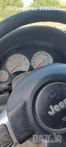jeep cherokee 2004 3.7 4x4 , снимка 3 - Автомобили и джипове - 56553760