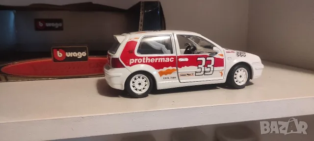 Volkswagen Golf lV Bburago 1:24, снимка 4 - Колекции - 56638752