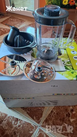 Продавам блендер, снимка 9 - Чопъри и пасатори - 56595675