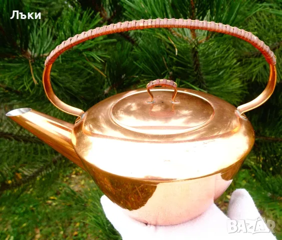 Меден чайник 1 л.,чиста червена мед,цедка. 