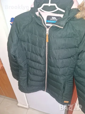 Продават се дамски якета