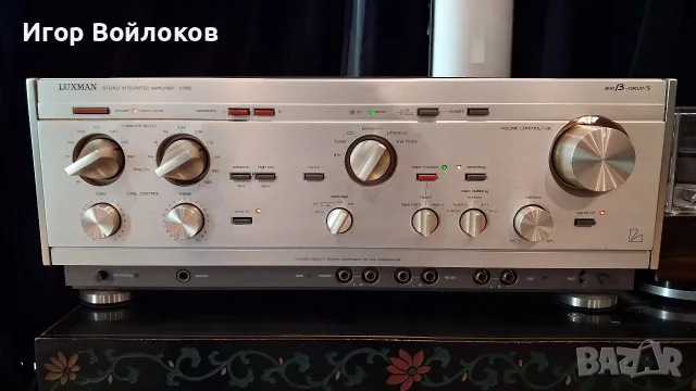 Luxman L-560 е интегриран усилвател, произведен в Япония, в чист клас А с активно фреоново охлаждане