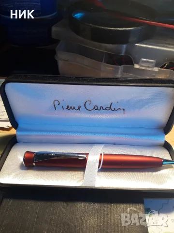 ЛУКСОЗНА ХИМИКАЛКА PIERRE CARDIN