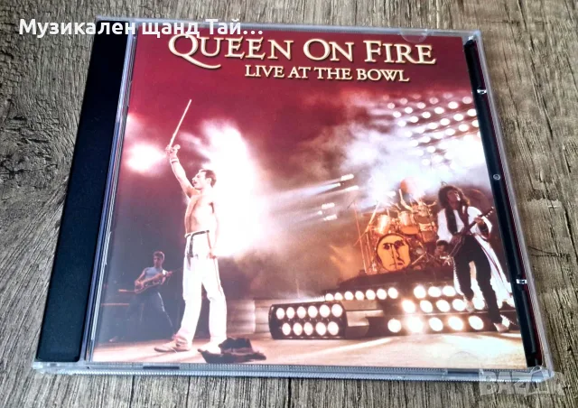 Компакт Дискове - Поп - Рок: Queen - On Fire - Live At The Bowl - 2 CD 