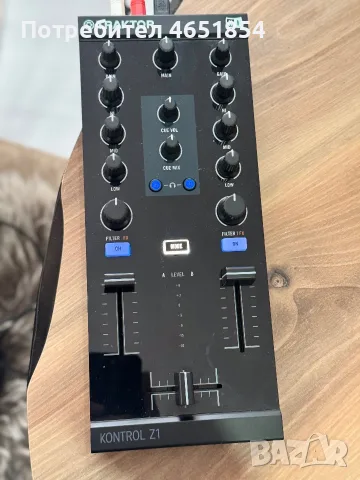 Native instruments z1, снимка 2 - Ресийвъри, усилватели, смесителни пултове - 56632810