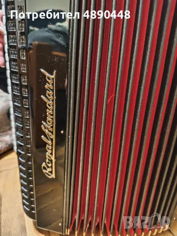 Акордеон Royal Standard Meteor 60 баса с куфар, снимка 3 - Акордеони - 56626938
