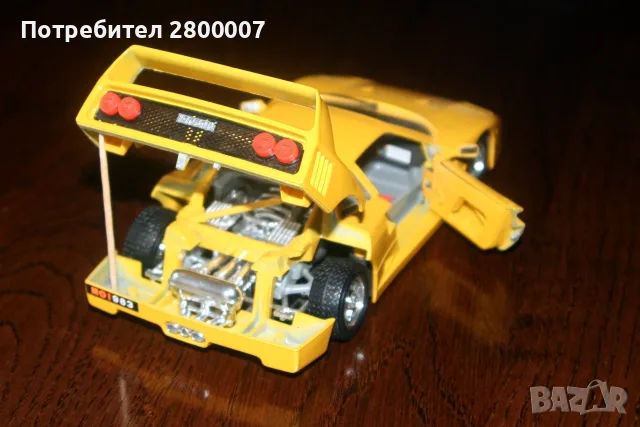 FERRARI F40 (1987). Bburago 1/24, снимка 2 - Колекции - 56719140