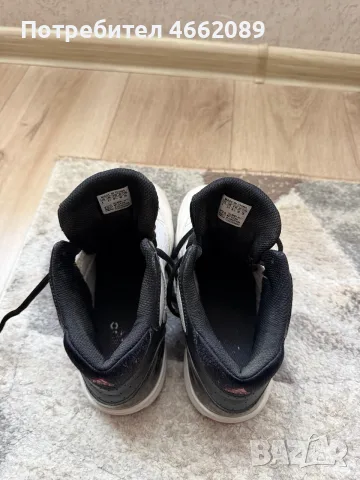 Кецове Adidas Адидас, снимка 4 - Детски маратонки - 56648875