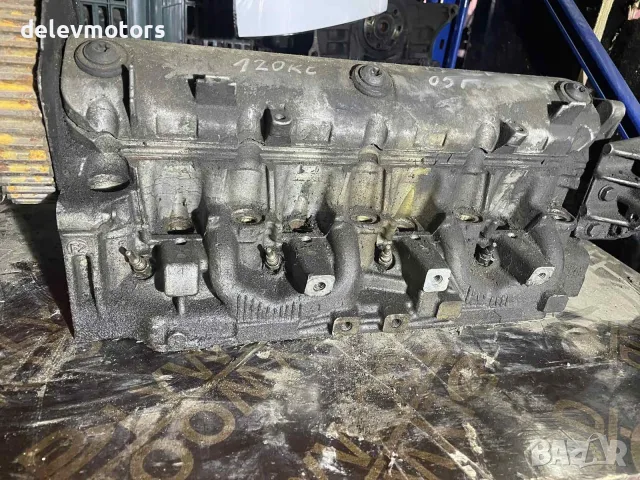 Цилиндрова глава от Renault Scenic 1.9 DCI, снимка 2 - Части - 56179171