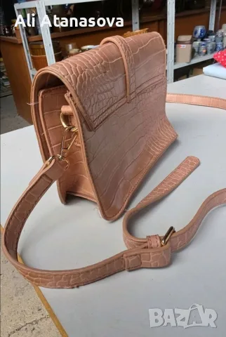 Paolo Bocelli shoulder bag, croc-embossed design, снимка 2 - Чанти - 56616623