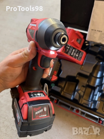 Milwaukee M18 FID2 2x5Ah, снимка 7 - Винтоверти - 56636503