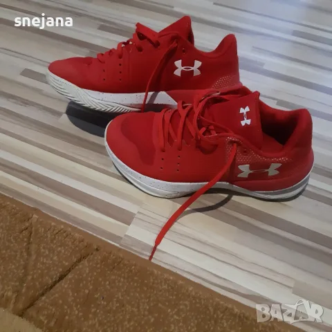 Under Armour оригинални маратонки 