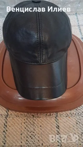 Шапка с Козирка от Естесвена Кожа