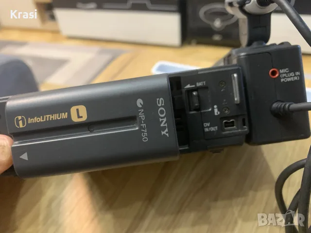 MiniDV Sony videowalkman GV-D300e и Sony camera CVX-V1P