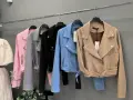 късо меко велурено яке с колан , снимка 1